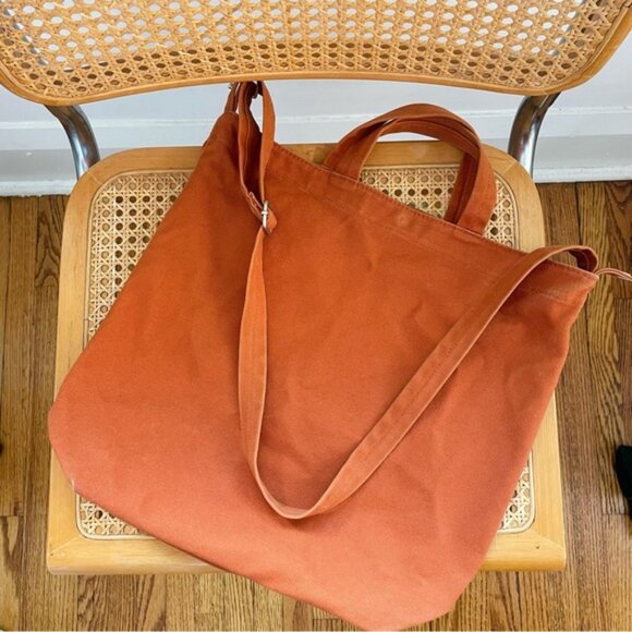 BAGGU Duck Bag in Umber - Picture 2 of 14